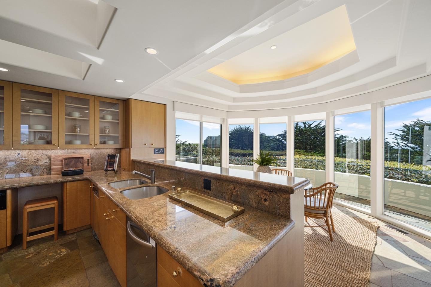 Detail Gallery Image 21 of 48 For 17 Ashdown Pl, Half Moon Bay,  CA 94019 - 4 Beds | 3/1 Baths