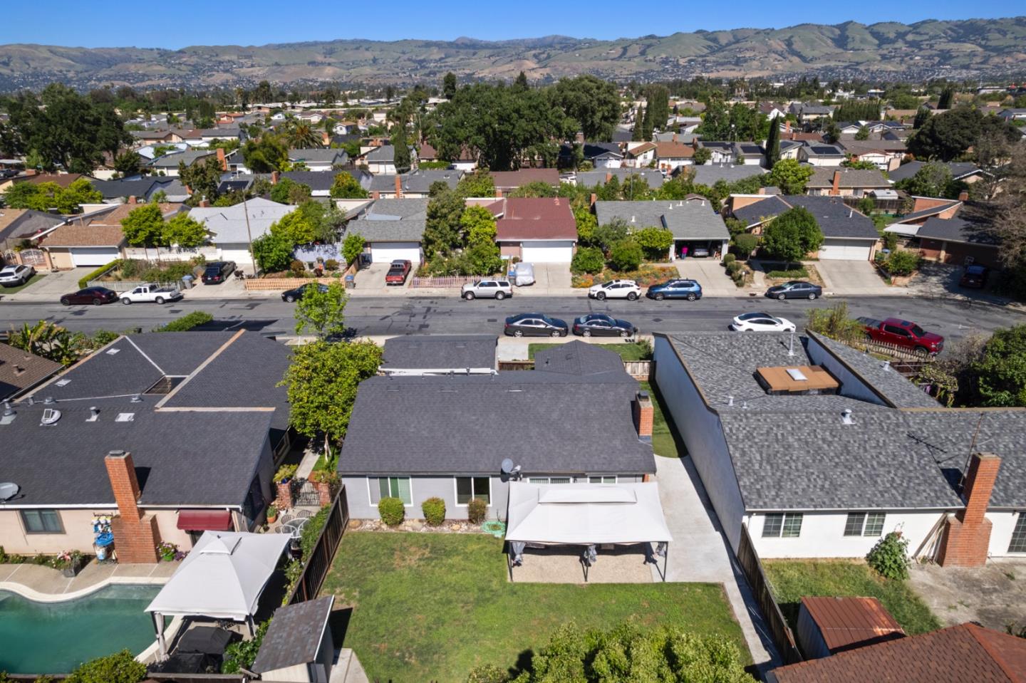Detail Gallery Image 8 of 9 For 1207 Spokane Dr, San Jose,  CA 95122 - 3 Beds | 2 Baths