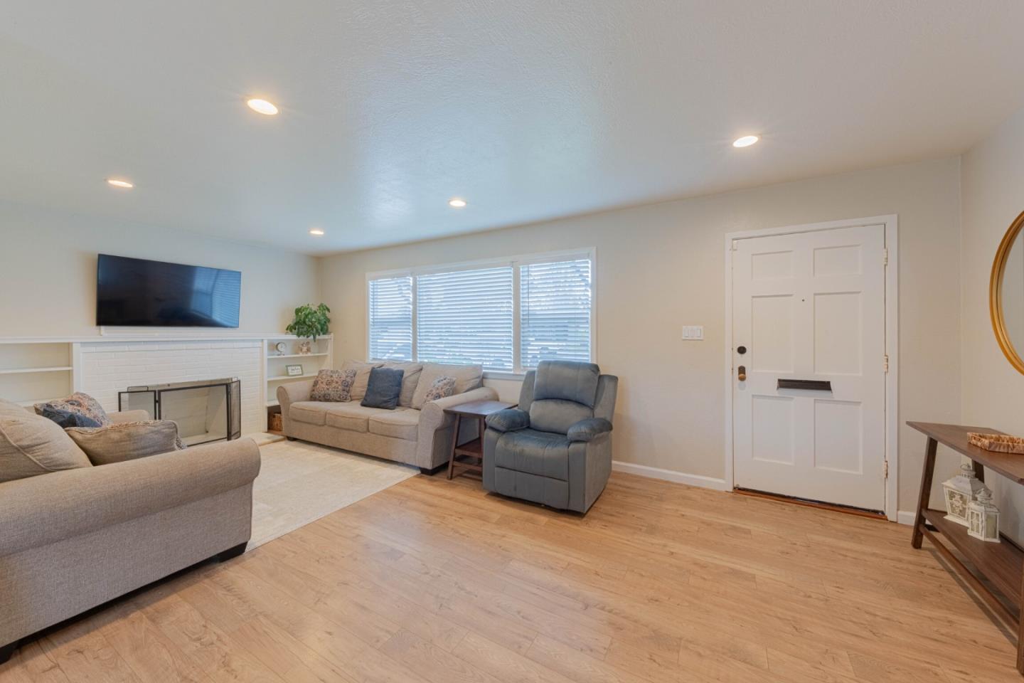 Detail Gallery Image 7 of 33 For Reata St, Salinas,  CA 93906 - 2 Beds | 1 Baths