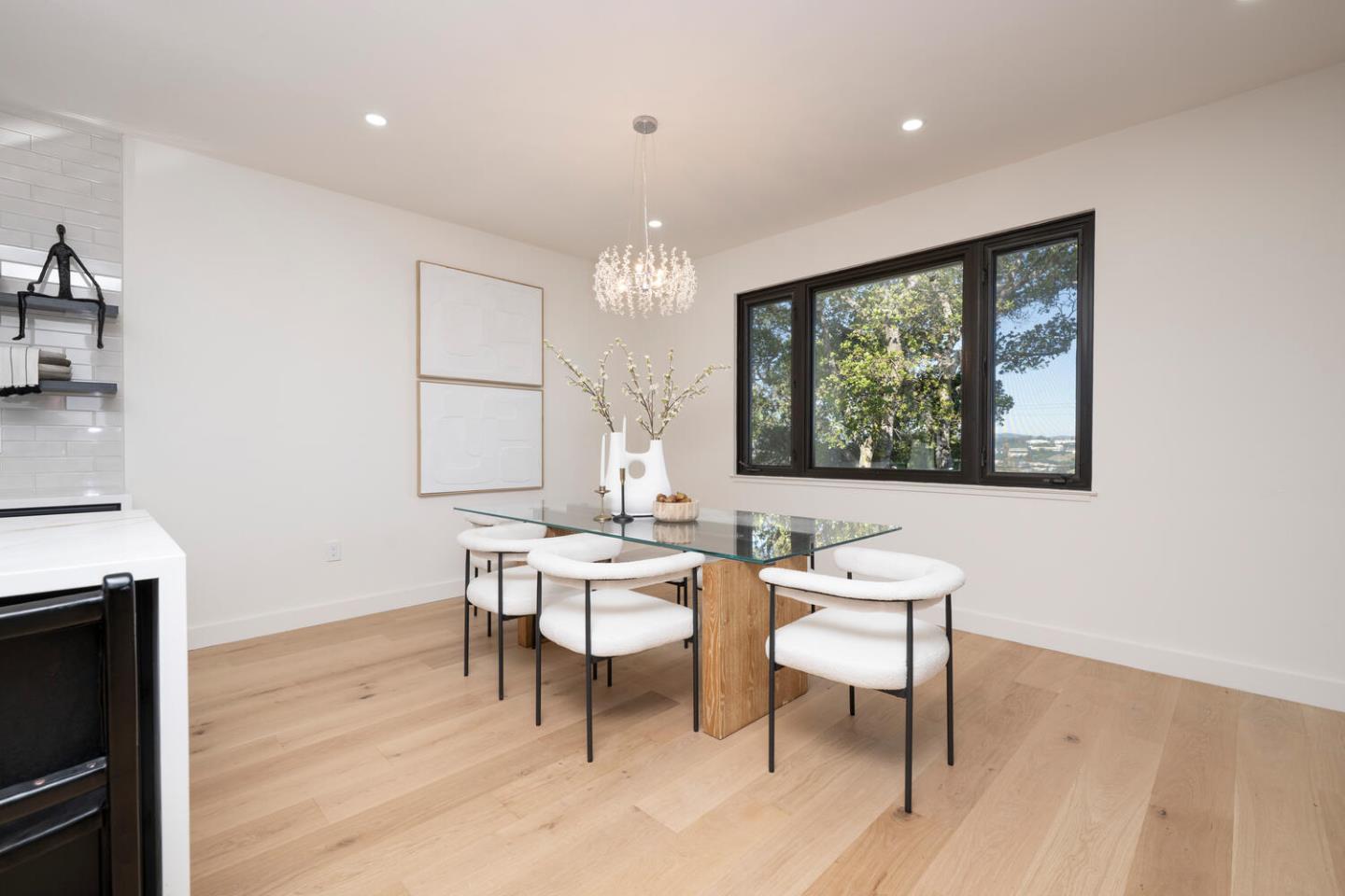 Detail Gallery Image 8 of 30 For 2612 Lincoln Ave, Belmont,  CA 94002 - 3 Beds | 2 Baths