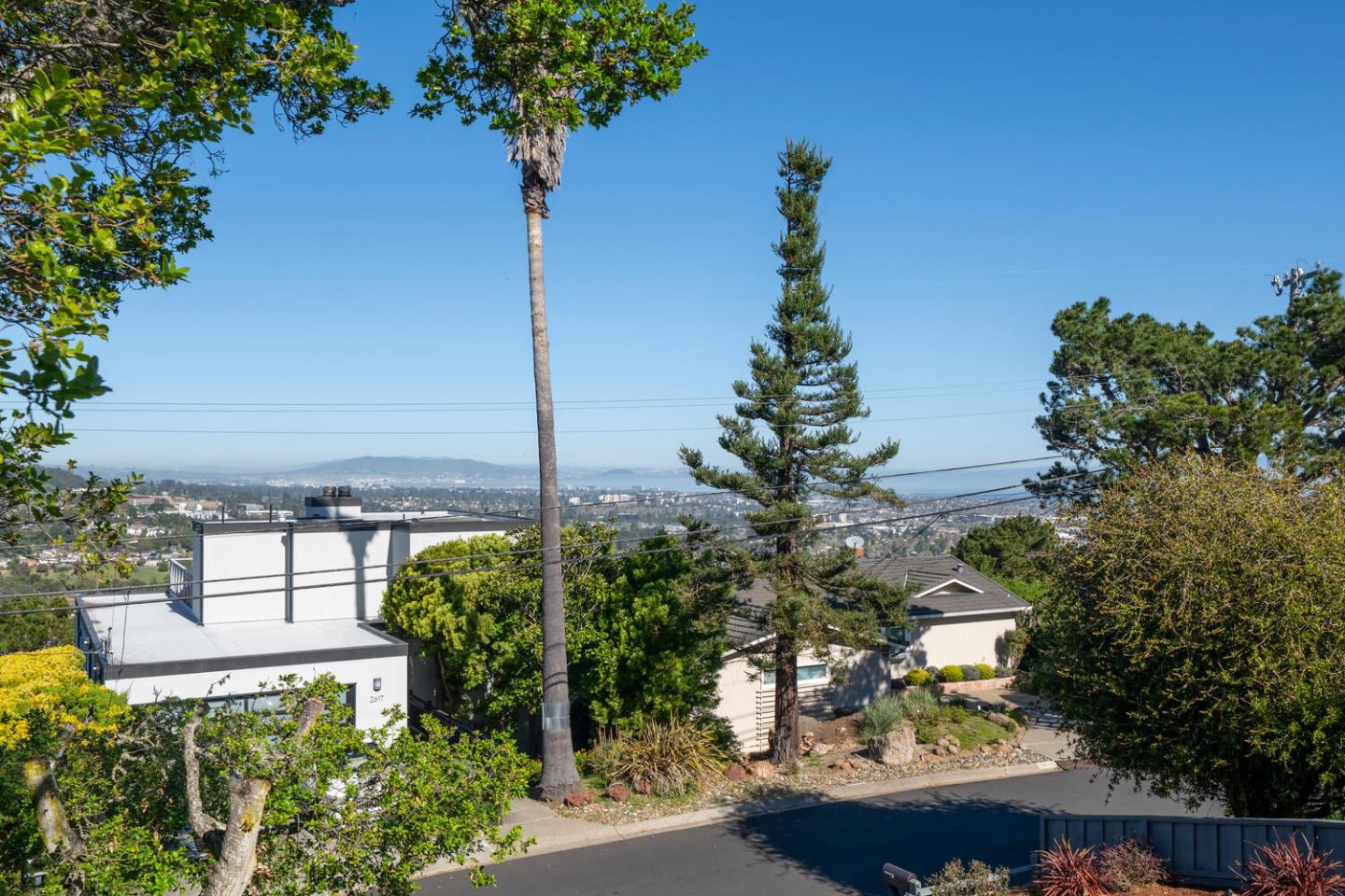 Detail Gallery Image 9 of 30 For 2612 Lincoln Ave, Belmont,  CA 94002 - 3 Beds | 2 Baths