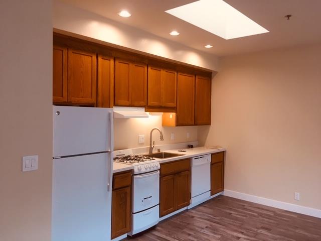 Detail Gallery Image 3 of 10 For 1047 El Camino Real, Menlo Park,  CA 94025 - 0 Beds | 1 Baths