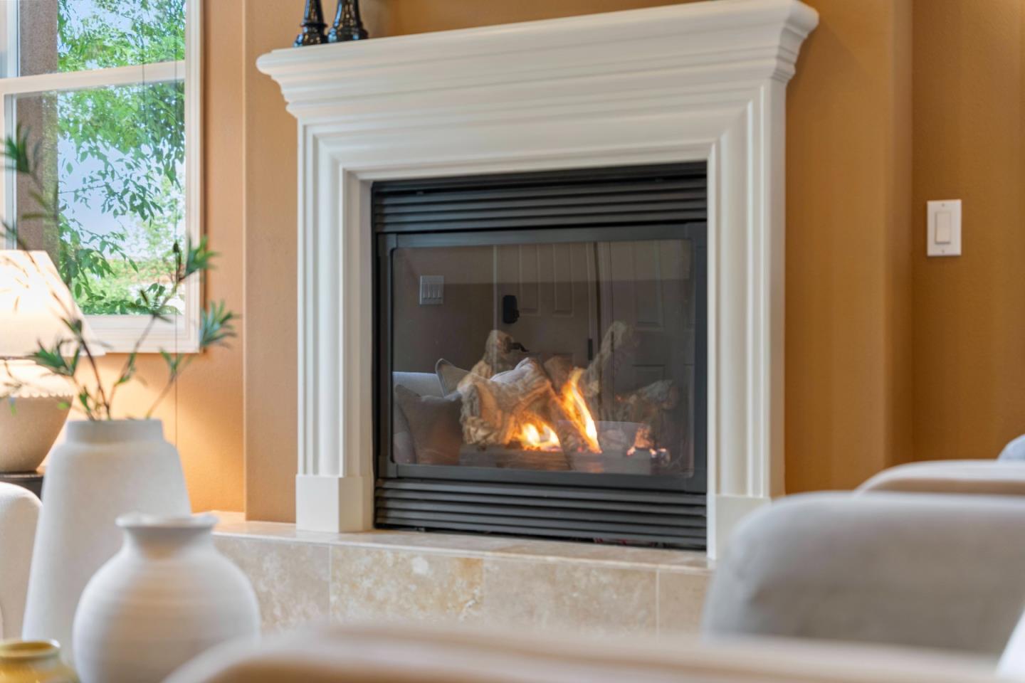 Detail Gallery Image 10 of 47 For 414 Tasman Dr, Sunnyvale,  CA 94089 - 3 Beds | 2/1 Baths