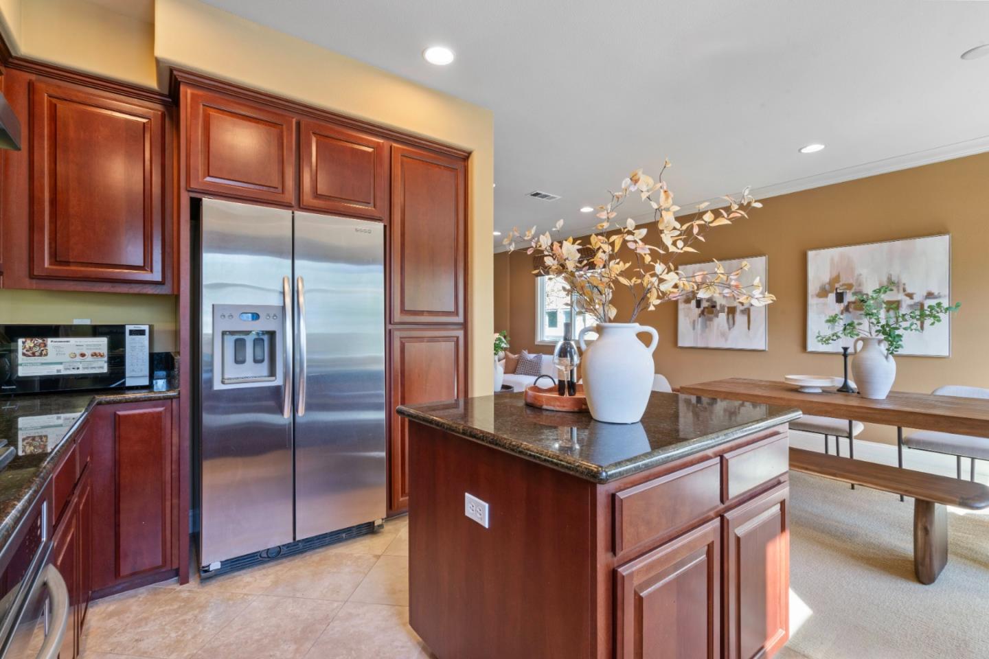 Detail Gallery Image 21 of 47 For 414 Tasman Dr, Sunnyvale,  CA 94089 - 3 Beds | 2/1 Baths