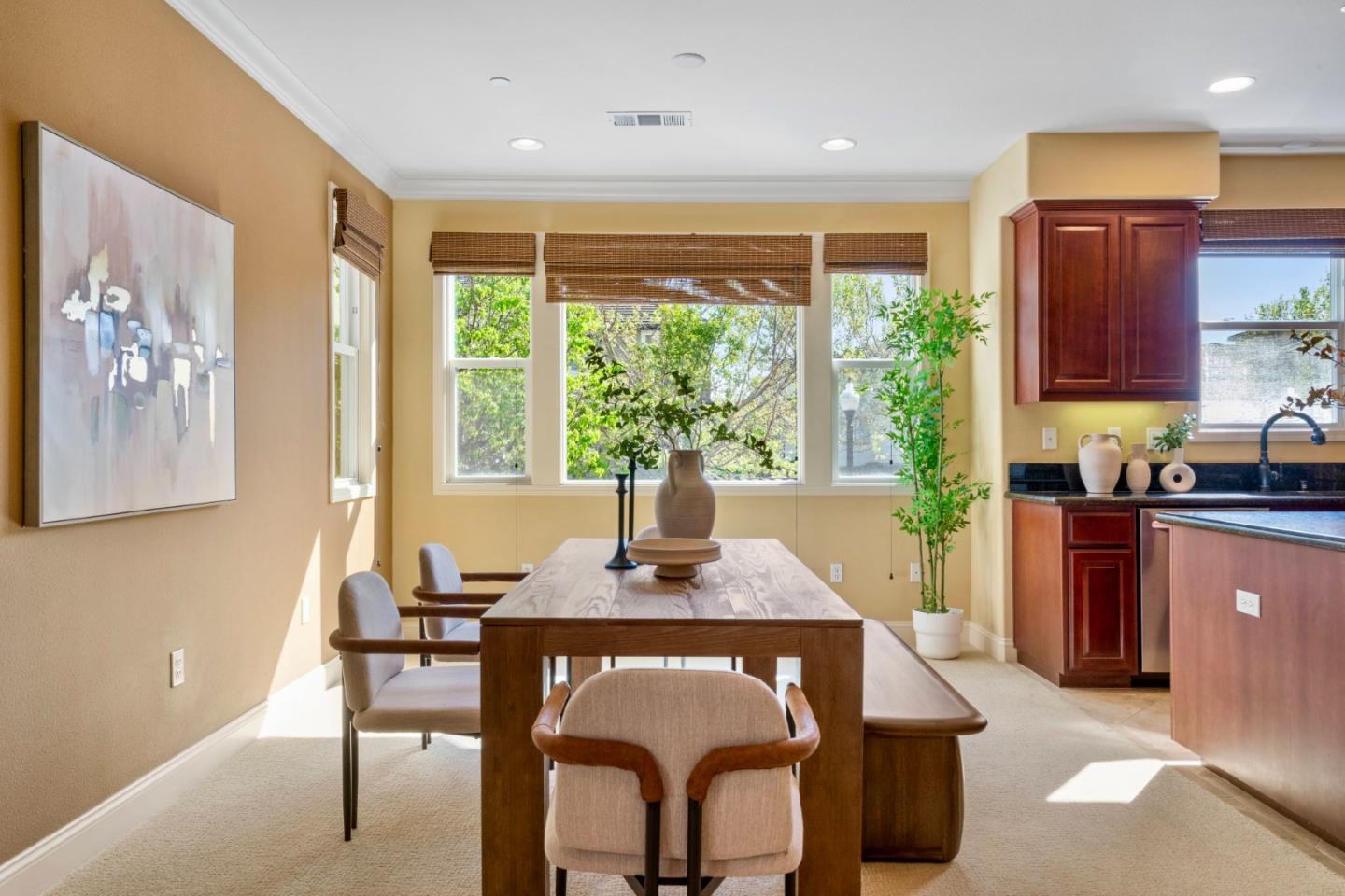 Detail Gallery Image 22 of 47 For 414 Tasman Dr, Sunnyvale,  CA 94089 - 3 Beds | 2/1 Baths