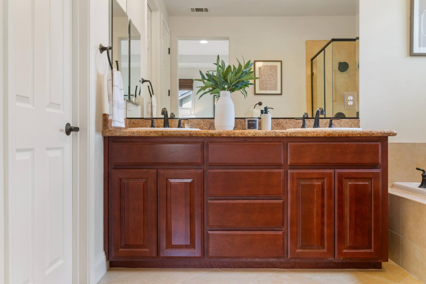 Detail Gallery Image 40 of 47 For 414 Tasman Dr, Sunnyvale,  CA 94089 - 3 Beds | 2/1 Baths