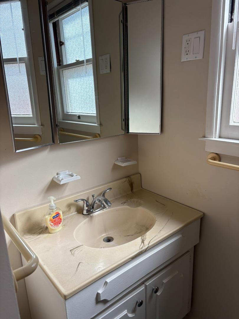 Detail Gallery Image 8 of 13 For 2122 Williams St #2122,  Palo Alto,  CA 94306 - 0 Beds | 1 Baths