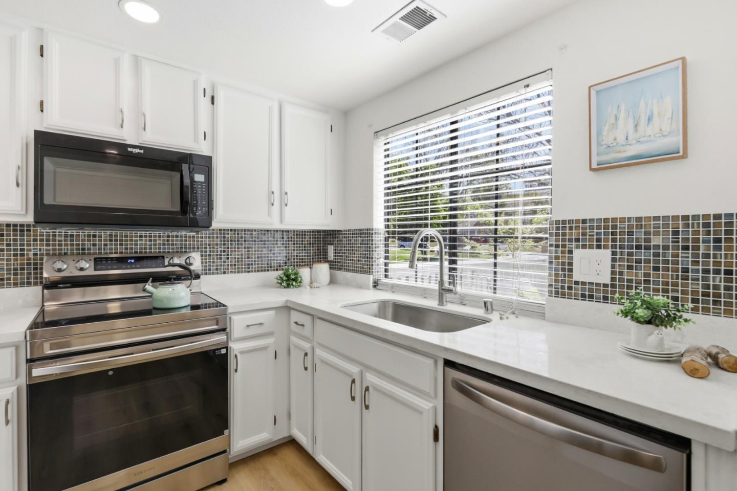 Photo #5: ML82041602 Listing: Photo #5