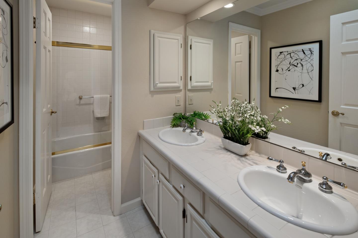 Detail Gallery Image 10 of 16 For 121 Rio Vista, Los Gatos,  CA 95032 - 3 Beds | 2/1 Baths