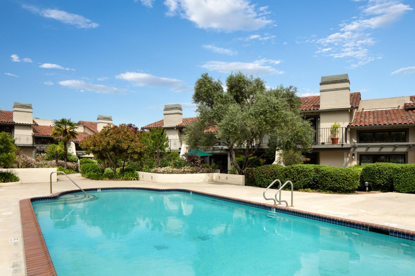 Detail Gallery Image 14 of 16 For 121 Rio Vista, Los Gatos,  CA 95032 - 3 Beds | 2/1 Baths