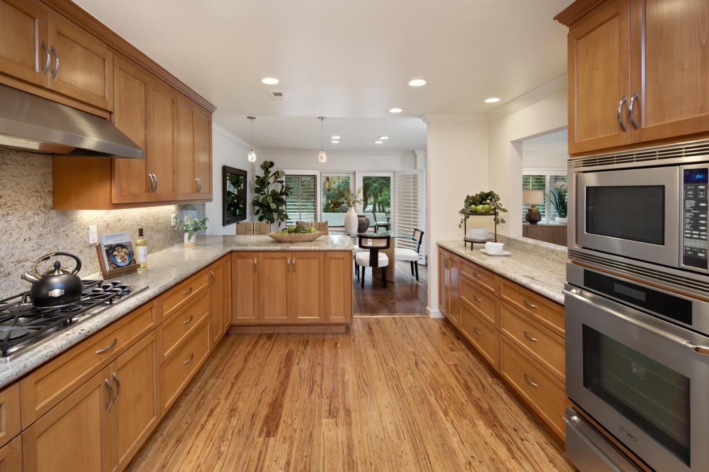 Detail Gallery Image 3 of 16 For 121 Rio Vista, Los Gatos,  CA 95032 - 3 Beds | 2/1 Baths