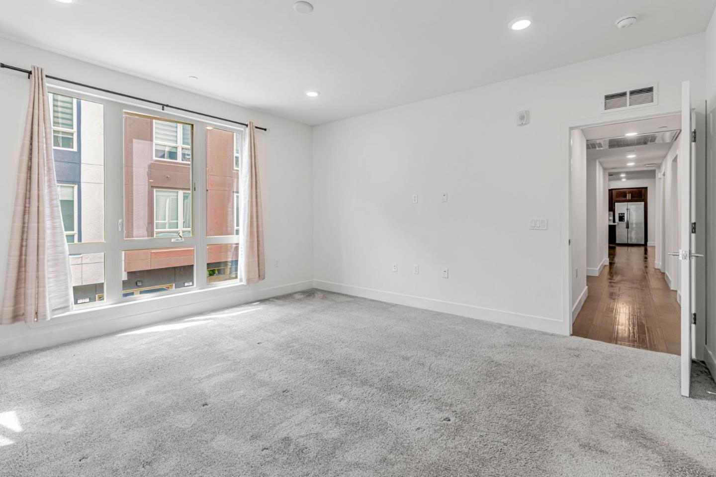 Detail Gallery Image 12 of 28 For 380 Riesling Ave #21,  Milpitas,  CA 95035 - 3 Beds | 2 Baths