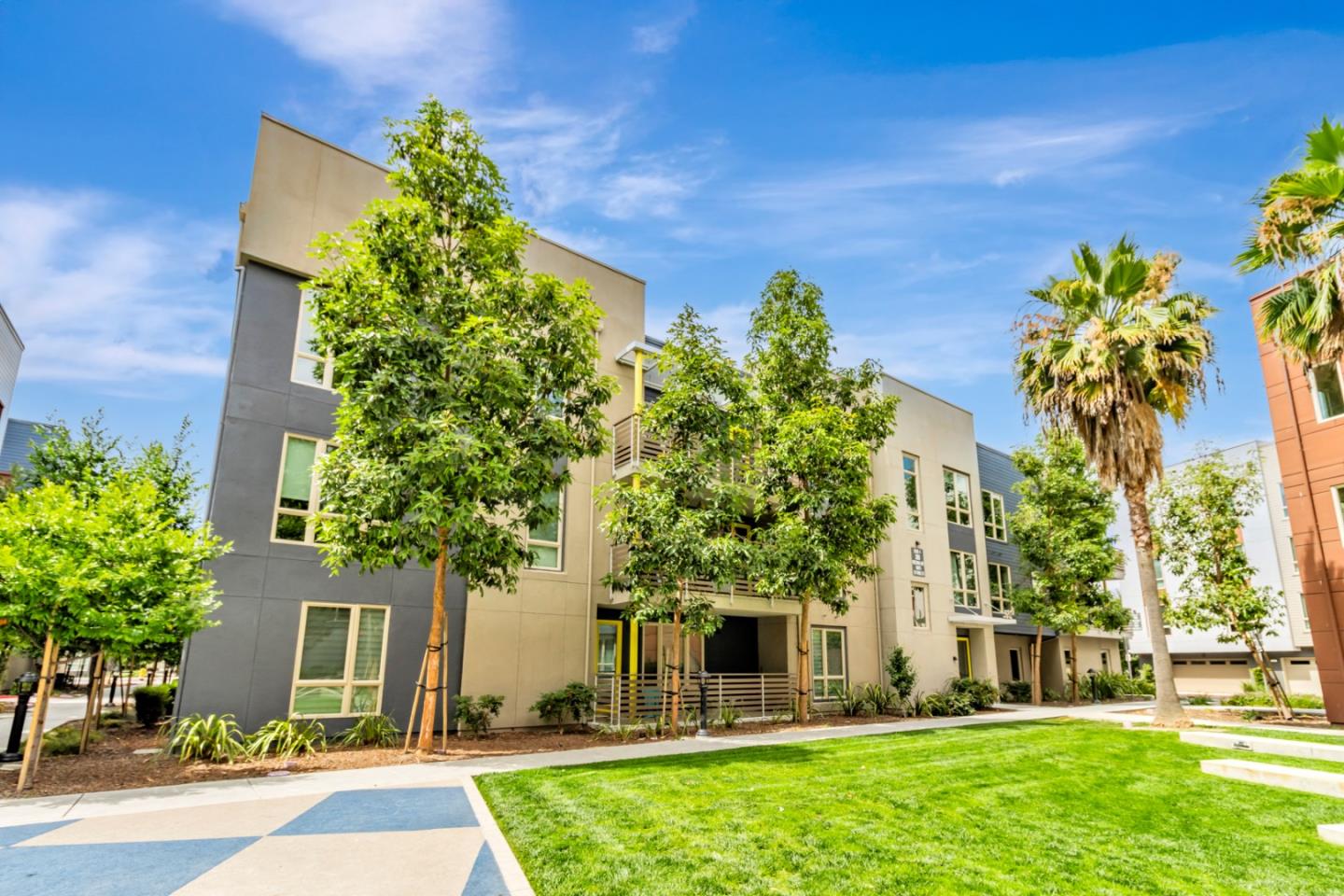 Detail Gallery Image 2 of 28 For 380 Riesling Ave #21,  Milpitas,  CA 95035 - 3 Beds | 2 Baths