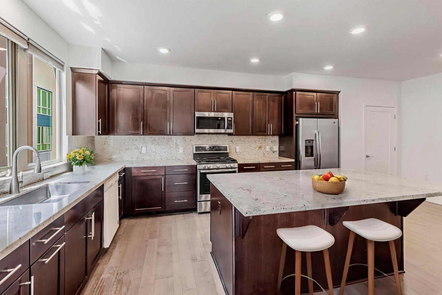 Detail Gallery Image 26 of 28 For 380 Riesling Ave #21,  Milpitas,  CA 95035 - 3 Beds | 2 Baths