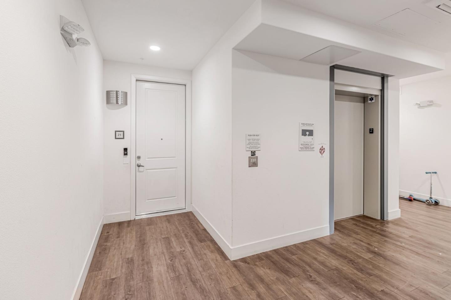 Detail Gallery Image 5 of 28 For 380 Riesling Ave #21,  Milpitas,  CA 95035 - 3 Beds | 2 Baths