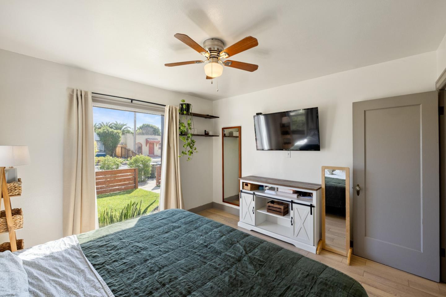 Detail Gallery Image 19 of 41 For 62 Buena Vista St, Salinas,  CA 93901 - 2 Beds | 1 Baths