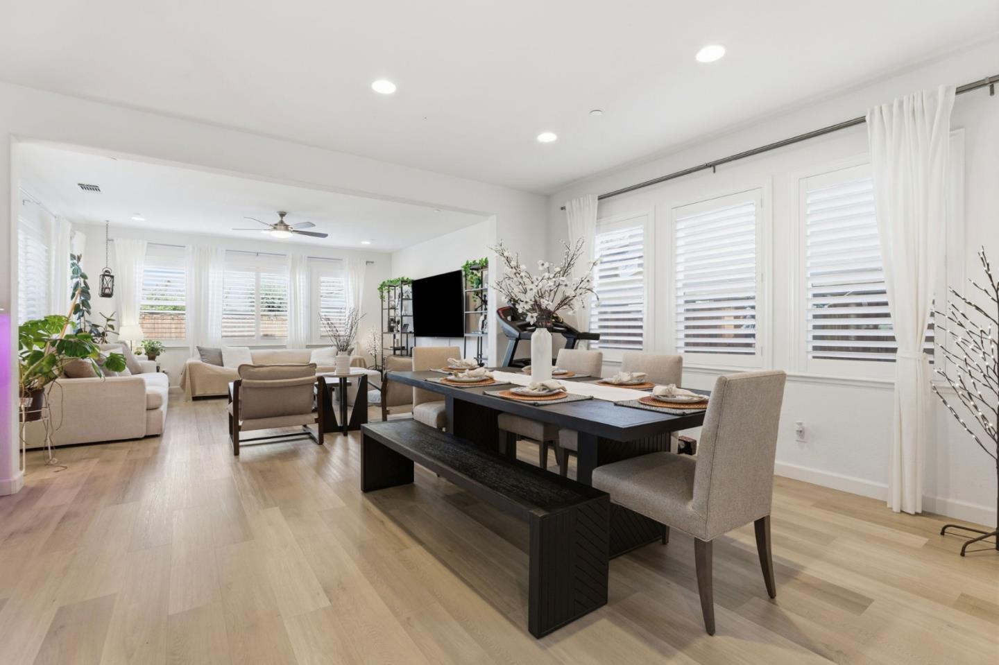 Detail Gallery Image 11 of 41 For 1017 Ruby Way, Gilroy,  CA 95020 - 4 Beds | 3 Baths