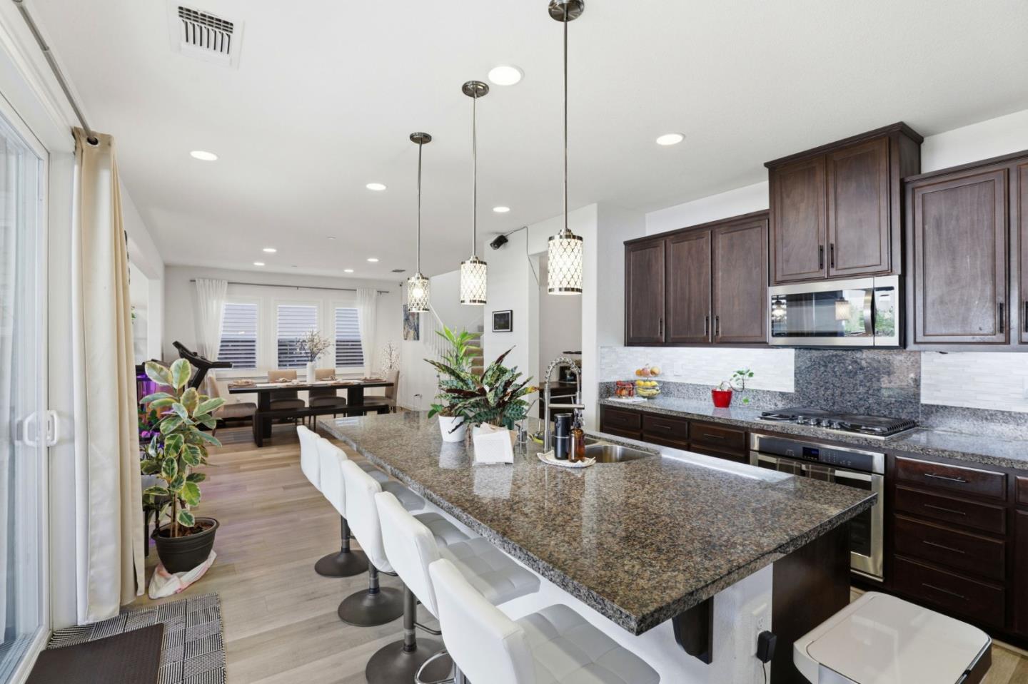 Detail Gallery Image 16 of 41 For 1017 Ruby Way, Gilroy,  CA 95020 - 4 Beds | 3 Baths