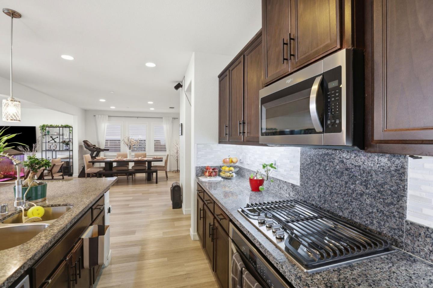 Detail Gallery Image 18 of 41 For 1017 Ruby Way, Gilroy,  CA 95020 - 4 Beds | 3 Baths