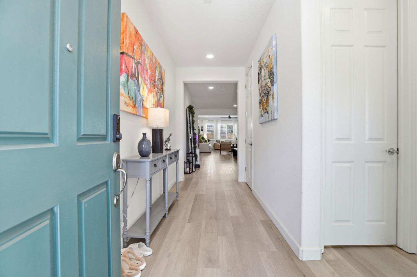 Detail Gallery Image 5 of 41 For 1017 Ruby Way, Gilroy,  CA 95020 - 4 Beds | 3 Baths