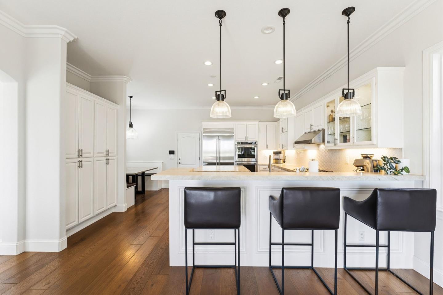 Detail Gallery Image 10 of 58 For 16780 Cabernet Cir, Morgan Hill,  CA 95037 - 4 Beds | 2/1 Baths