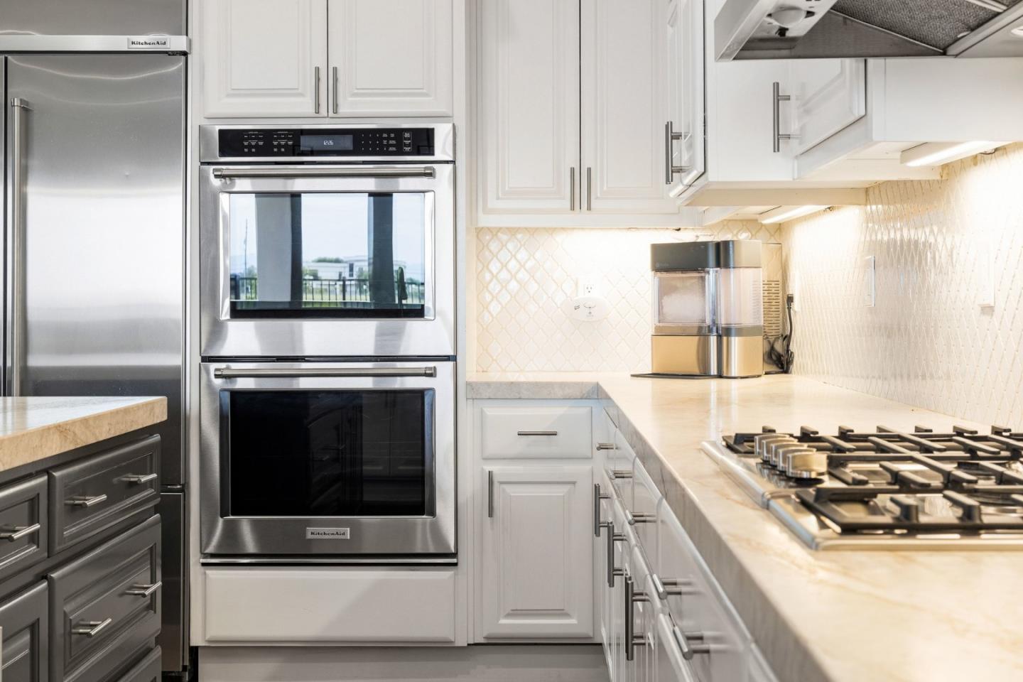 Detail Gallery Image 11 of 58 For 16780 Cabernet Cir, Morgan Hill,  CA 95037 - 4 Beds | 2/1 Baths