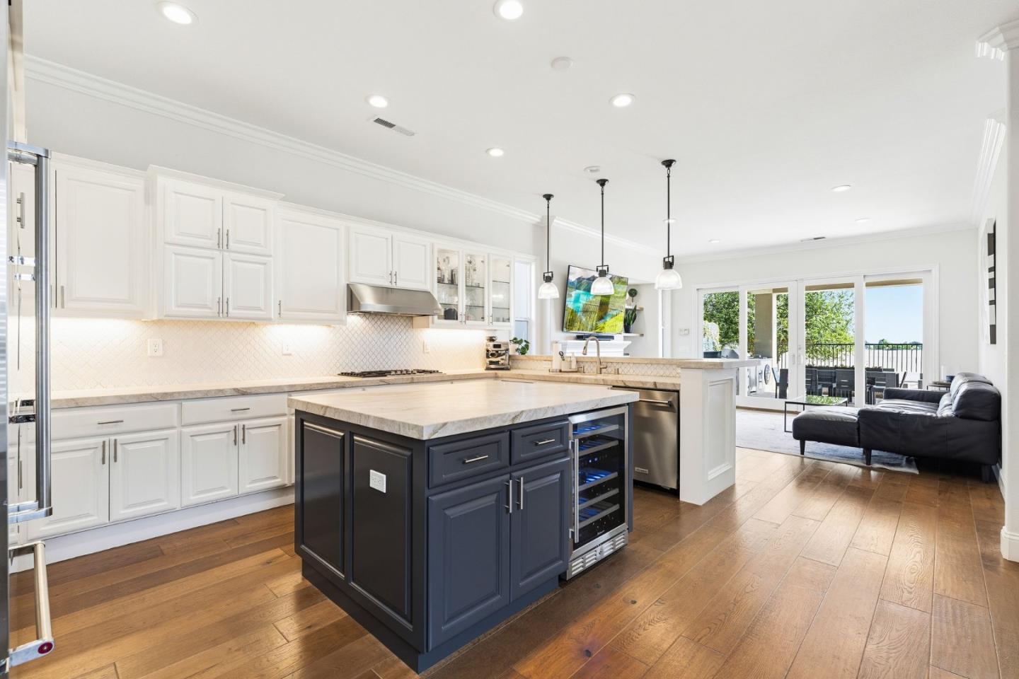 Detail Gallery Image 17 of 58 For 16780 Cabernet Cir, Morgan Hill,  CA 95037 - 4 Beds | 2/1 Baths