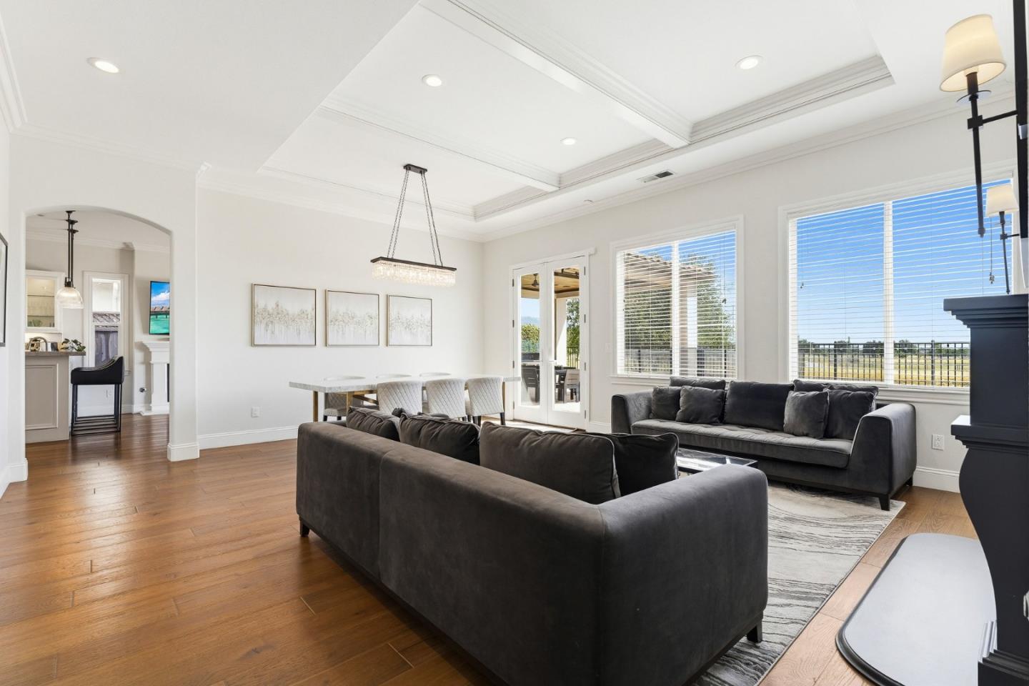 Detail Gallery Image 3 of 58 For 16780 Cabernet Cir, Morgan Hill,  CA 95037 - 4 Beds | 2/1 Baths