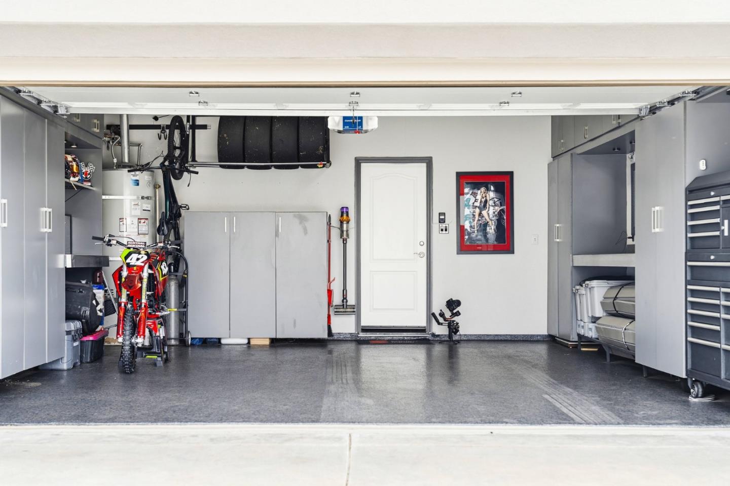 Detail Gallery Image 39 of 58 For 16780 Cabernet Cir, Morgan Hill,  CA 95037 - 4 Beds | 2/1 Baths