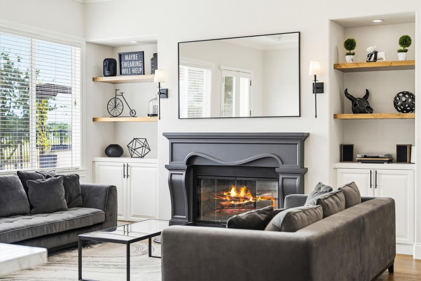 Detail Gallery Image 4 of 58 For 16780 Cabernet Cir, Morgan Hill,  CA 95037 - 4 Beds | 2/1 Baths