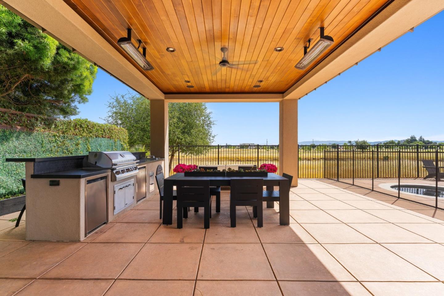 Detail Gallery Image 40 of 58 For 16780 Cabernet Cir, Morgan Hill,  CA 95037 - 4 Beds | 2/1 Baths