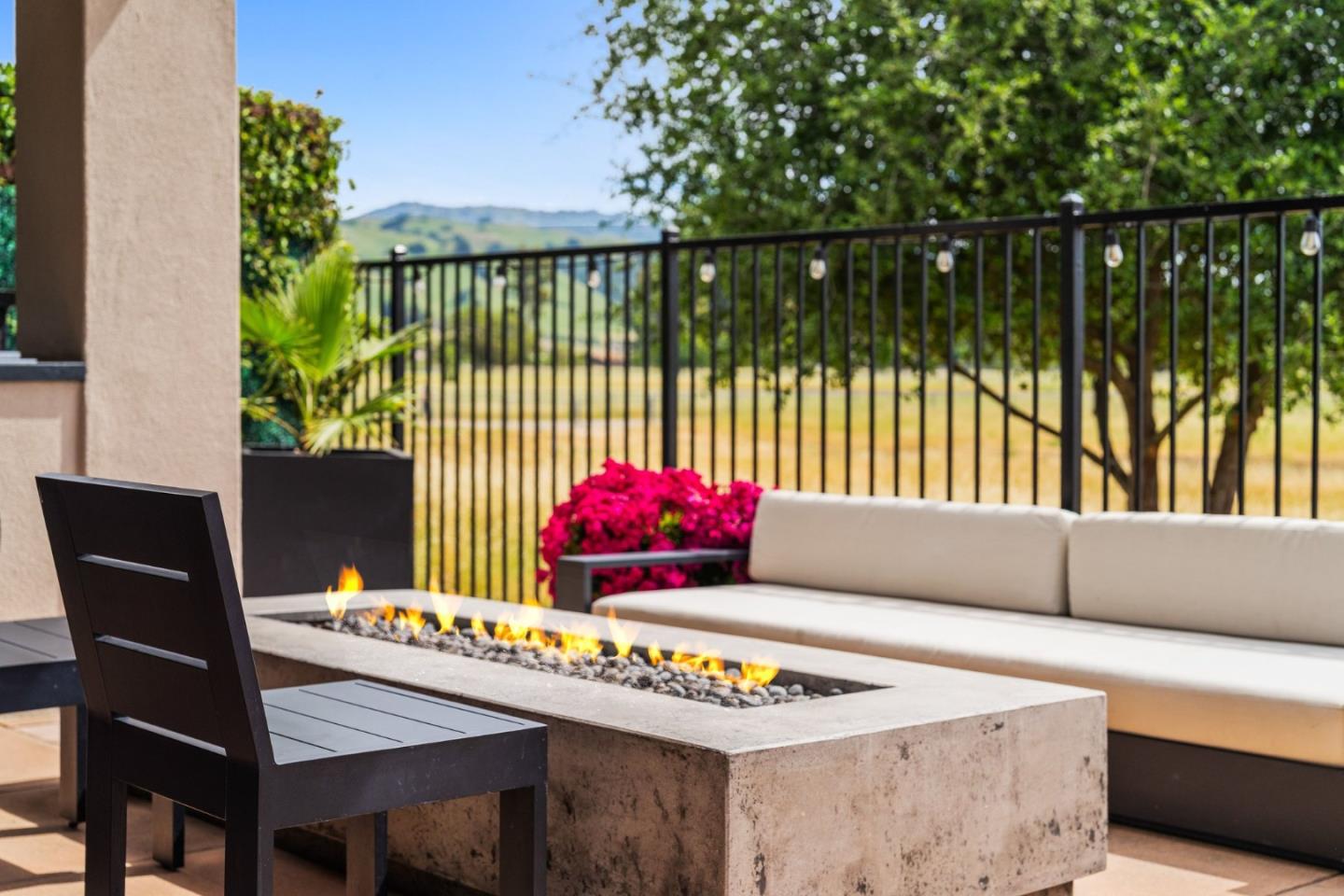 Detail Gallery Image 42 of 58 For 16780 Cabernet Cir, Morgan Hill,  CA 95037 - 4 Beds | 2/1 Baths