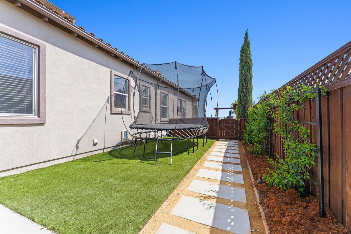 Detail Gallery Image 48 of 58 For 16780 Cabernet Cir, Morgan Hill,  CA 95037 - 4 Beds | 2/1 Baths