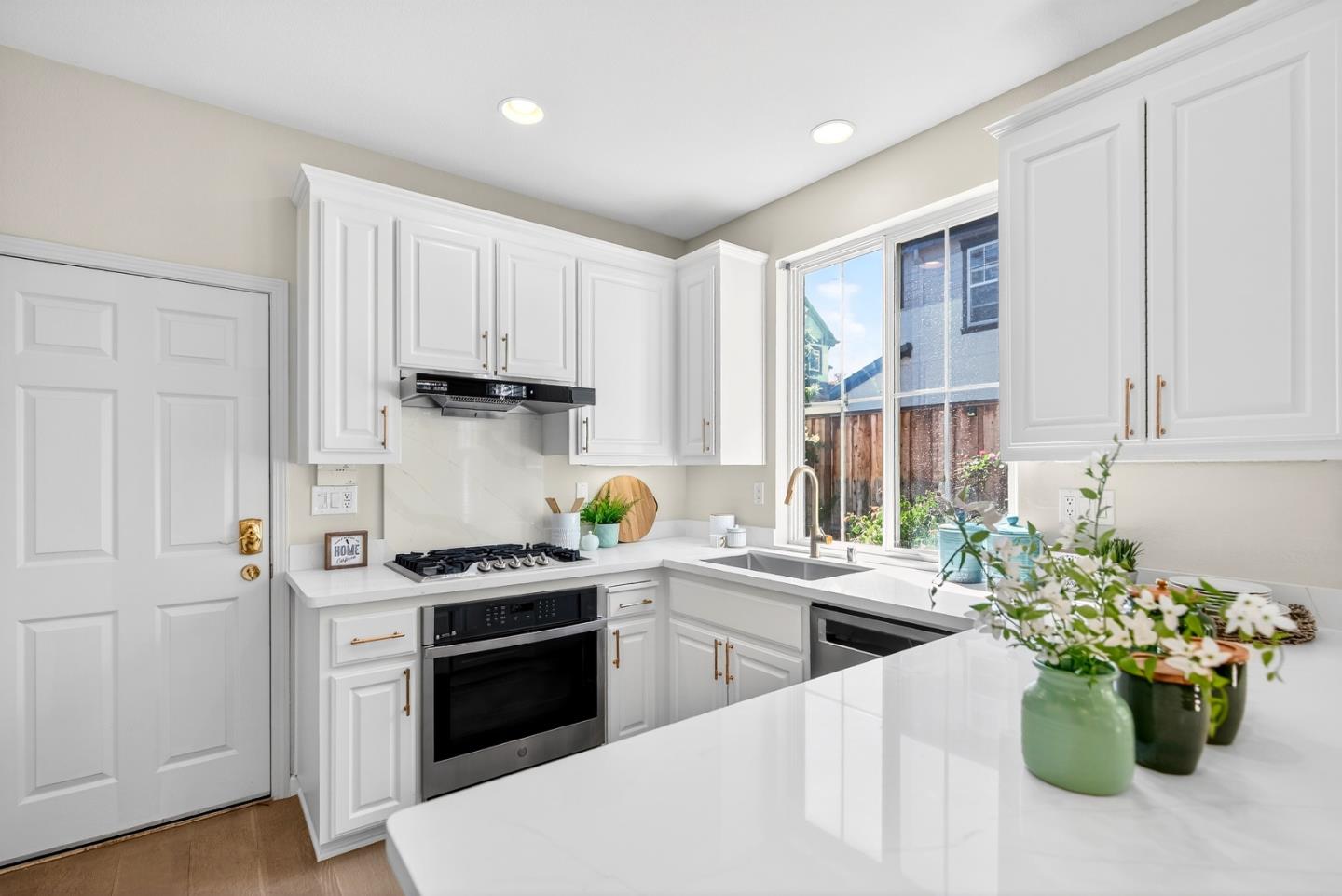 225 W FERNDALE AVE, SUNNYVALE, CA 94085  Photo 13