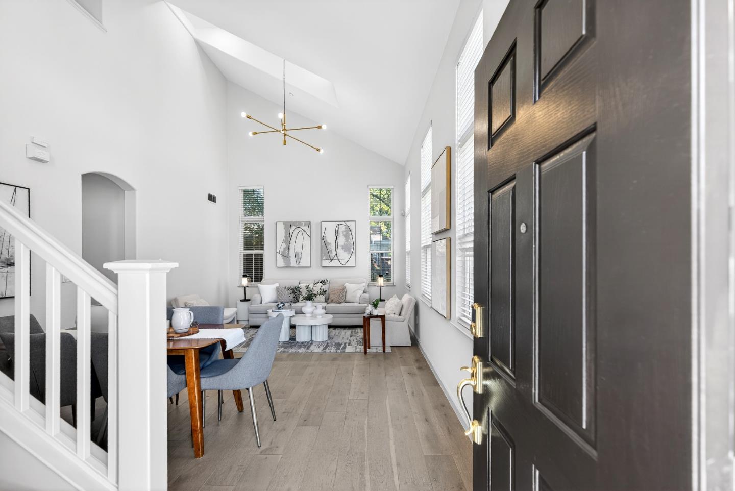 225 W FERNDALE AVE, SUNNYVALE, CA 94085  Photo 2