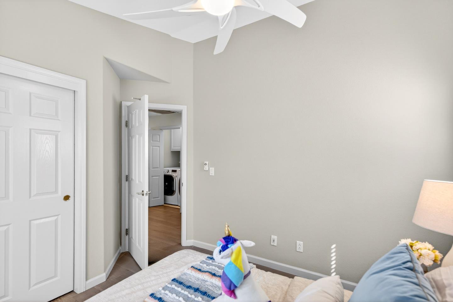 Detail Gallery Image 25 of 35 For 225 W Ferndale Ave, Sunnyvale,  CA 94085 - 3 Beds | 2/1 Baths