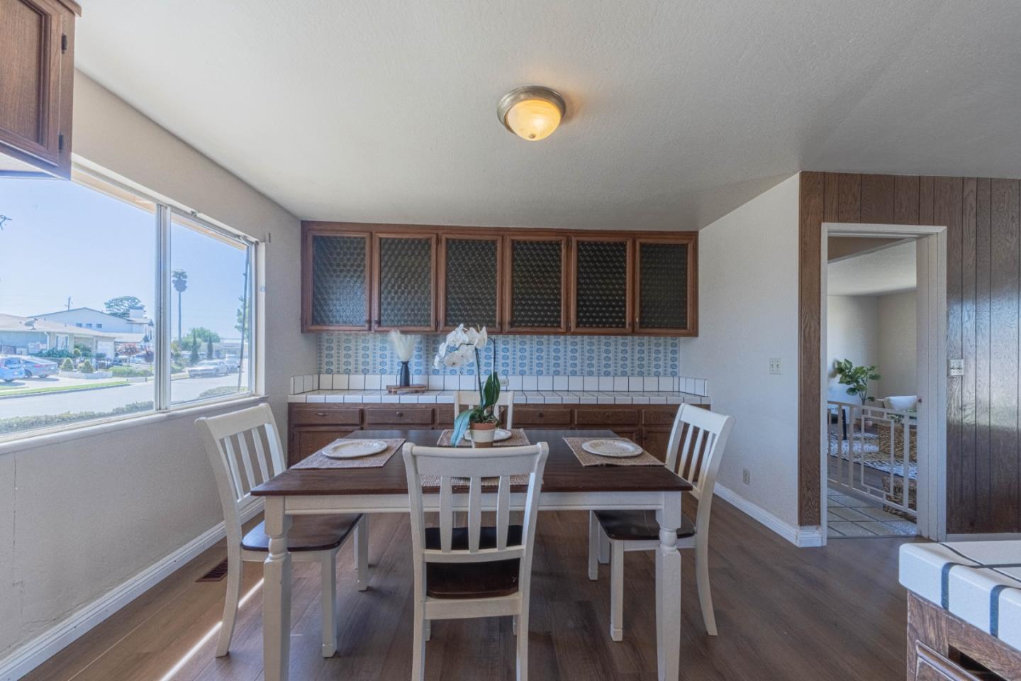 Detail Gallery Image 11 of 37 For 611 Argentine Dr, Salinas,  CA 93905 - 3 Beds | 2 Baths