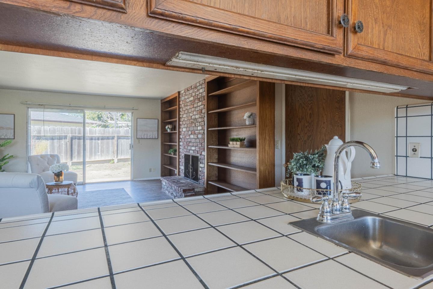 Detail Gallery Image 14 of 37 For 611 Argentine Dr, Salinas,  CA 93905 - 3 Beds | 2 Baths