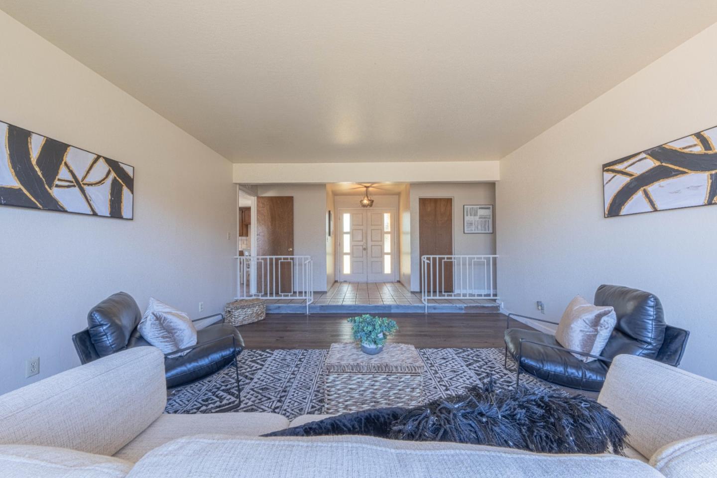 Detail Gallery Image 9 of 37 For 611 Argentine Dr, Salinas,  CA 93905 - 3 Beds | 2 Baths