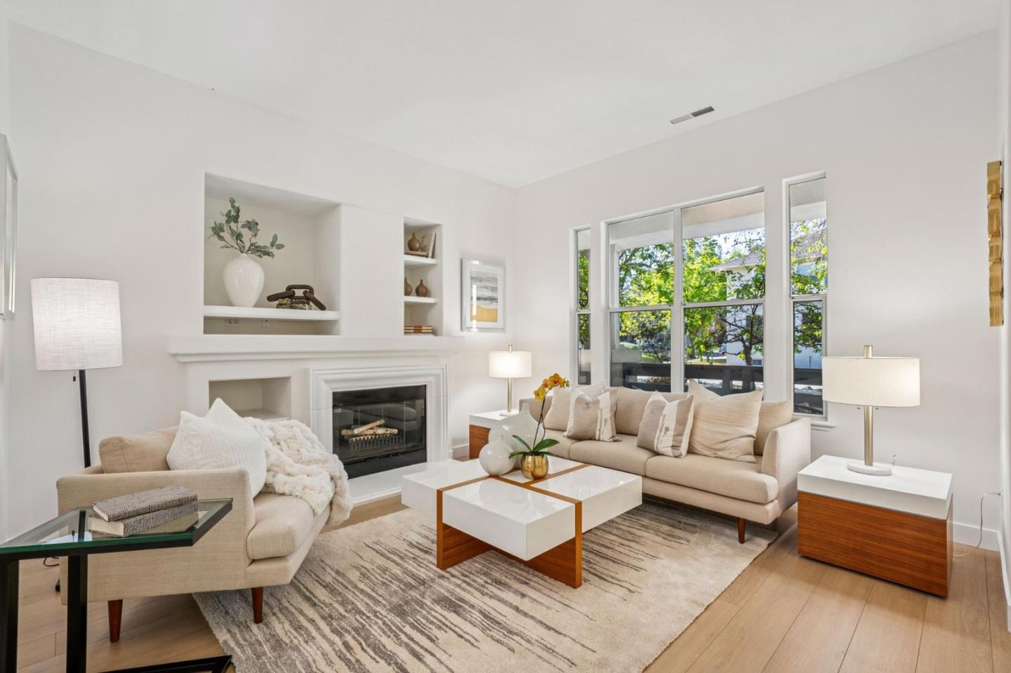 Detail Gallery Image 12 of 53 For 206 Everett Ave, Palo Alto,  CA 94301 - 3 Beds | 2/1 Baths