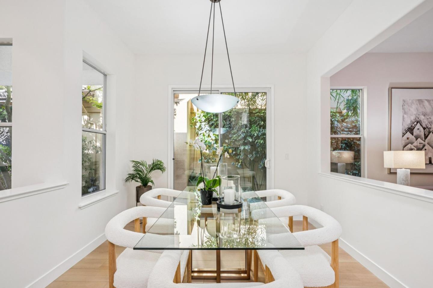 Detail Gallery Image 15 of 53 For 206 Everett Ave, Palo Alto,  CA 94301 - 3 Beds | 2/1 Baths