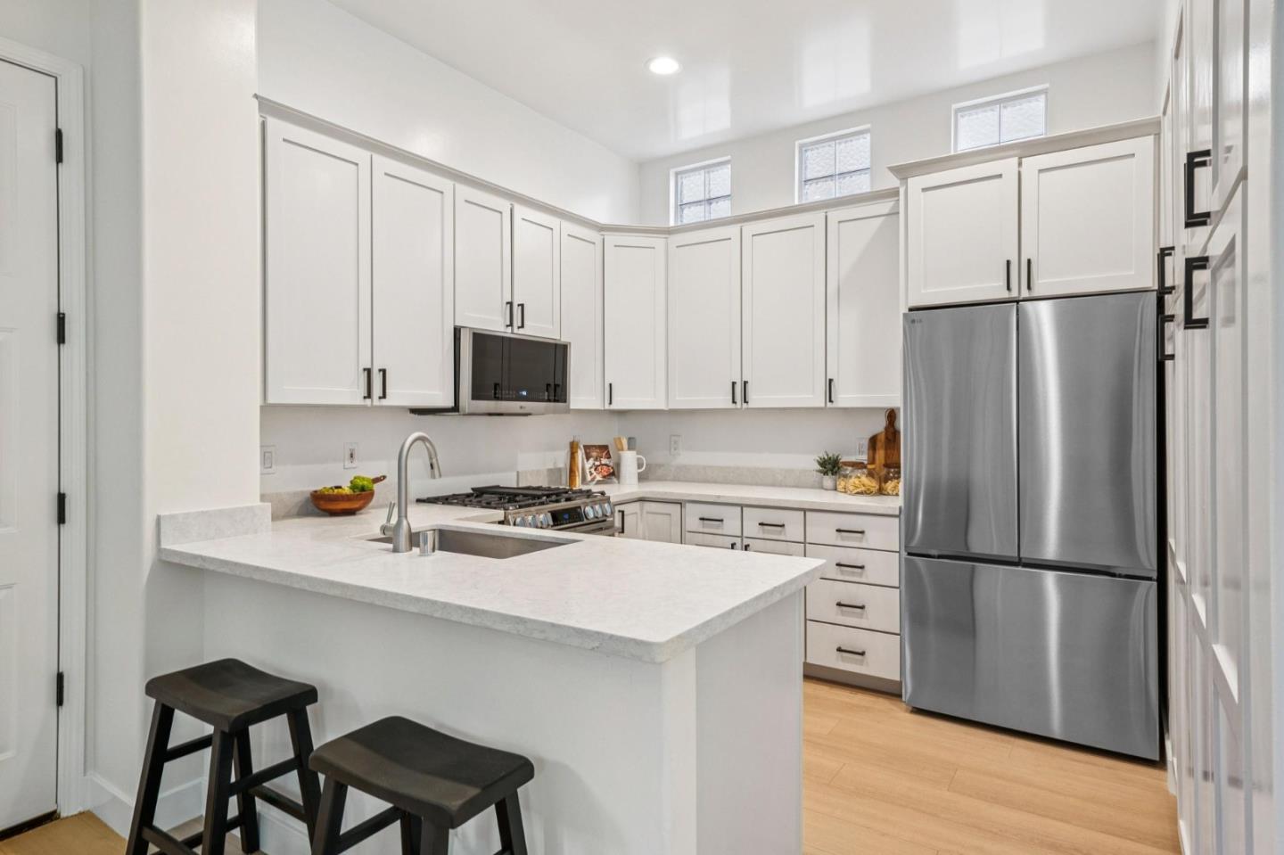 Detail Gallery Image 20 of 53 For 206 Everett Ave, Palo Alto,  CA 94301 - 3 Beds | 2/1 Baths