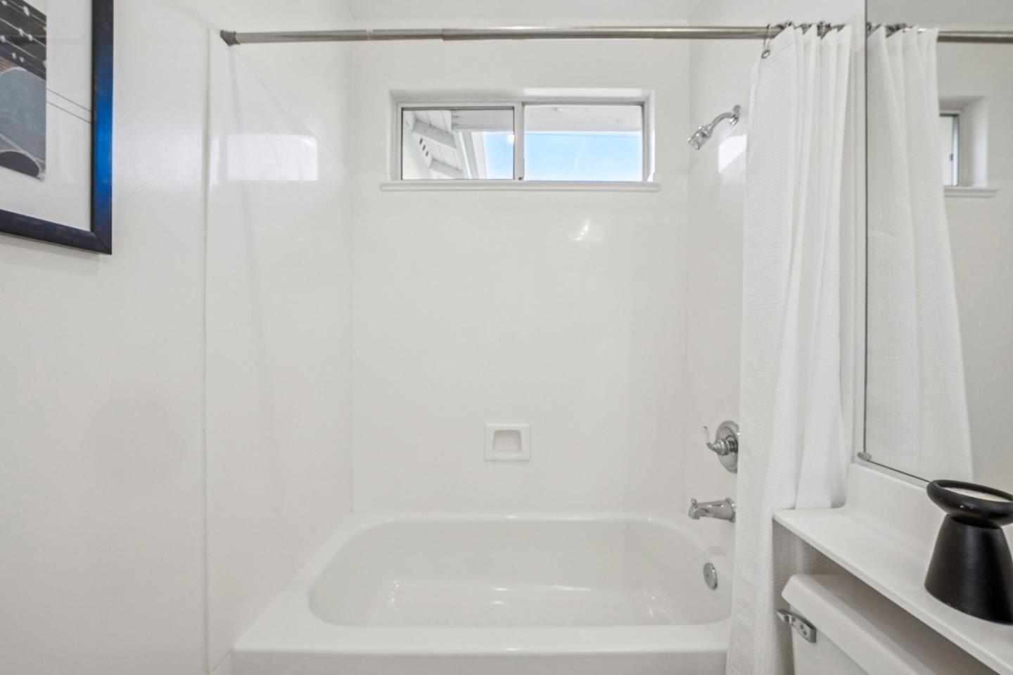 Detail Gallery Image 37 of 53 For 206 Everett Ave, Palo Alto,  CA 94301 - 3 Beds | 2/1 Baths