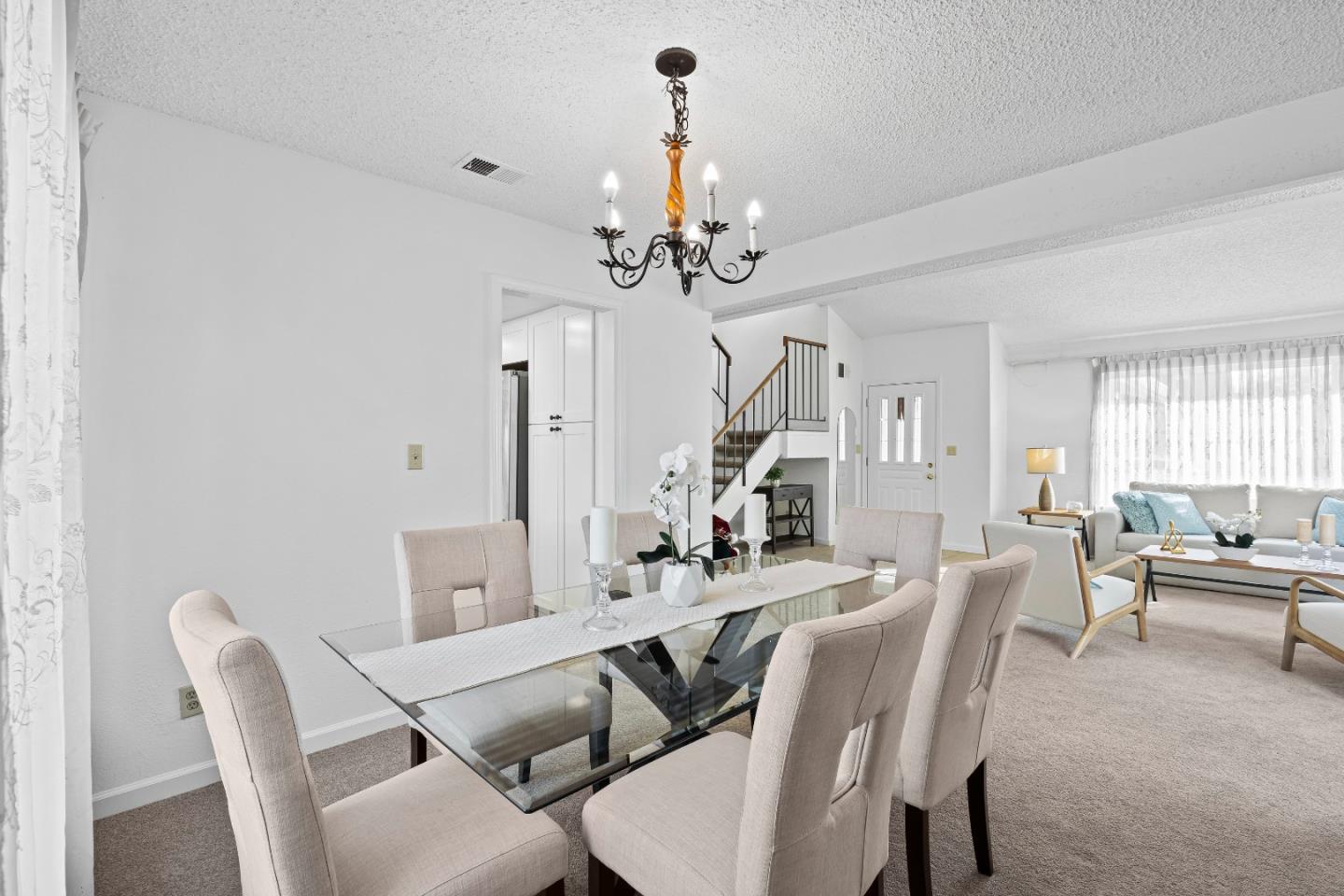 Detail Gallery Image 10 of 37 For 515 Fontanelle Ct, San Jose,  CA 95111 - 4 Beds | 2/1 Baths