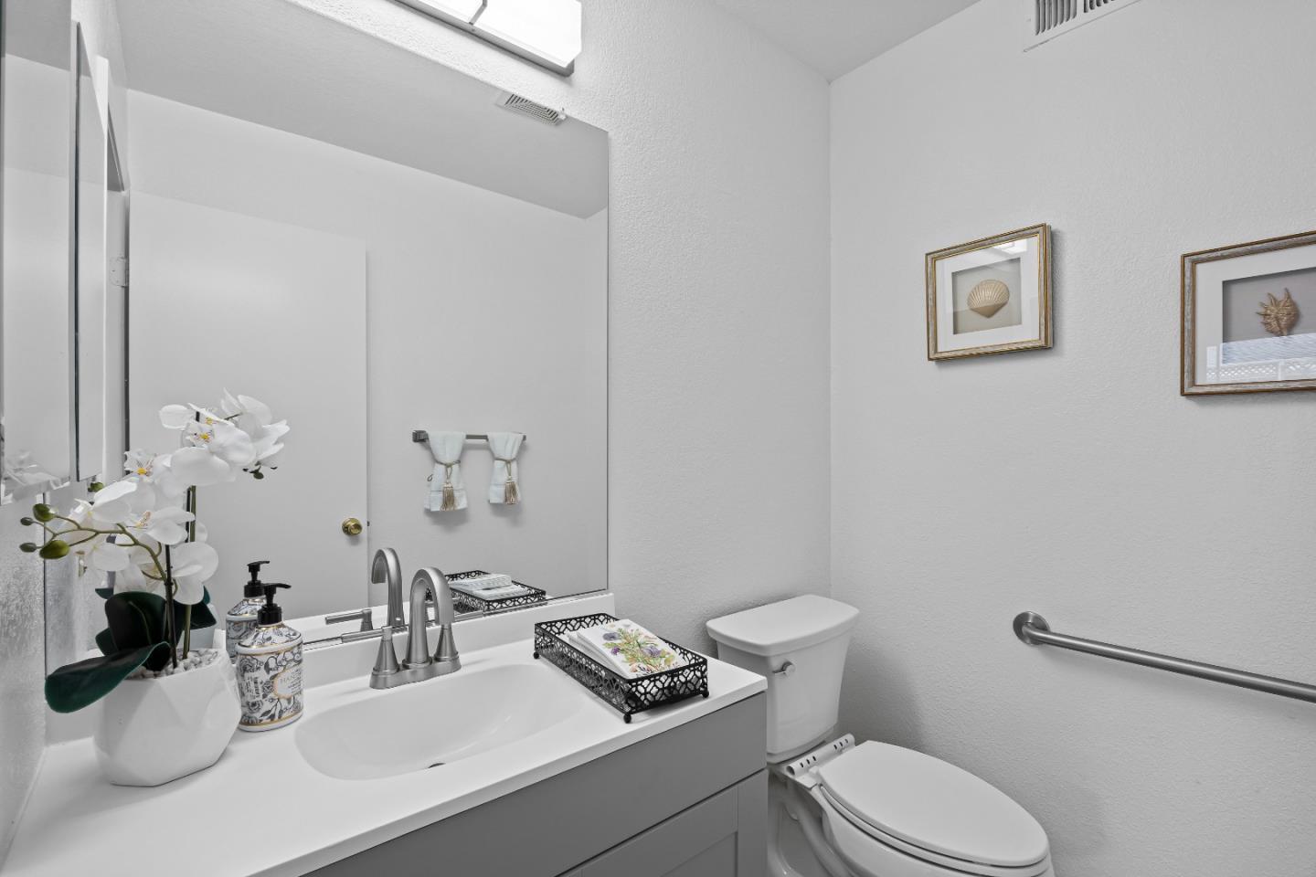 Detail Gallery Image 21 of 37 For 515 Fontanelle Ct, San Jose,  CA 95111 - 4 Beds | 2/1 Baths