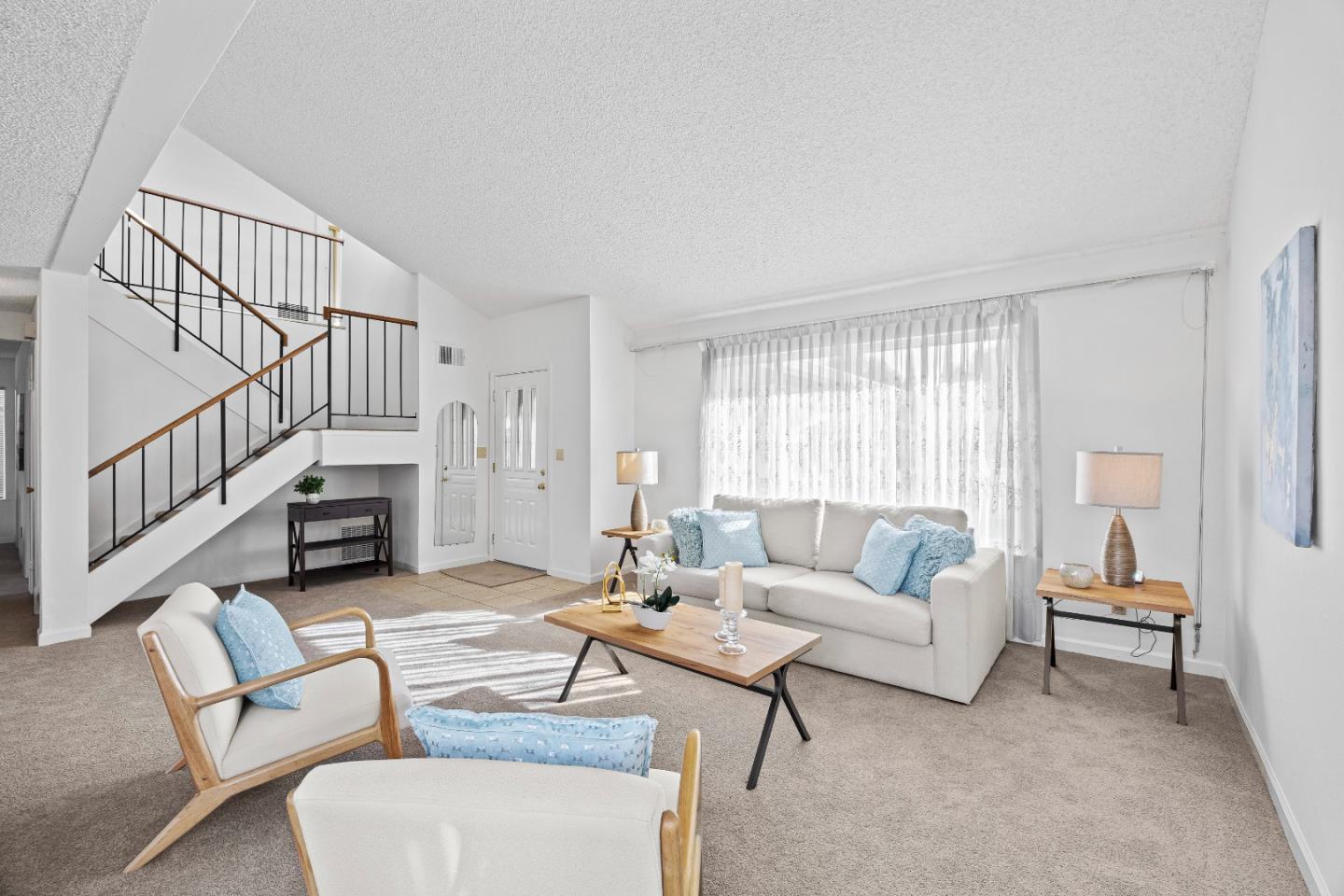 Detail Gallery Image 8 of 37 For 515 Fontanelle Ct, San Jose,  CA 95111 - 4 Beds | 2/1 Baths