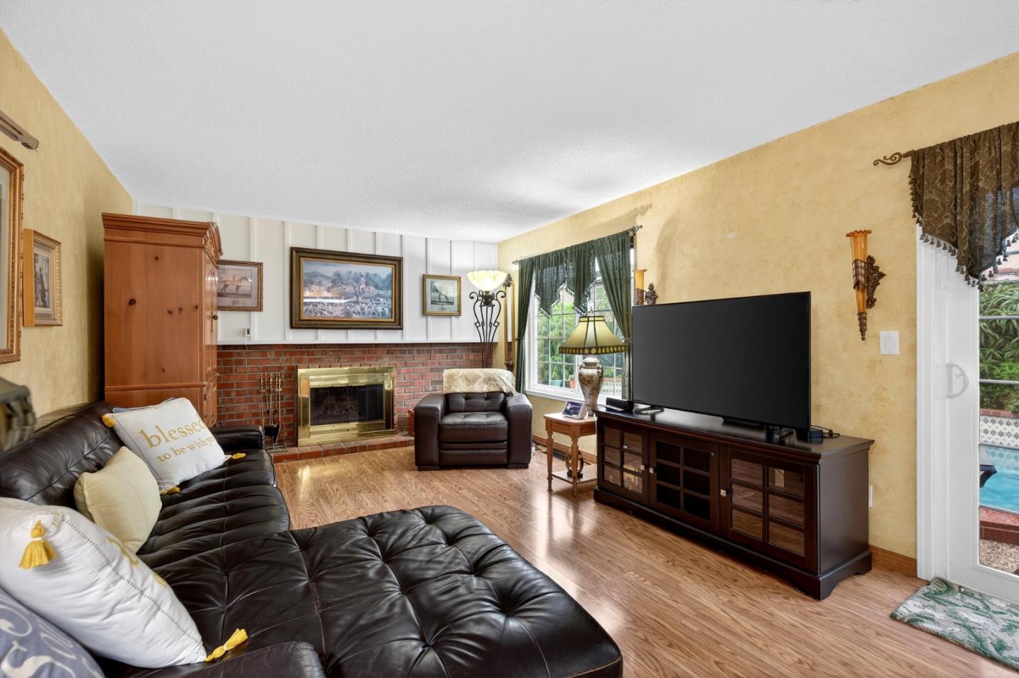 Detail Gallery Image 16 of 34 For 1441 Goldenlake Rd, San Jose,  CA 95131 - 4 Beds | 2/1 Baths