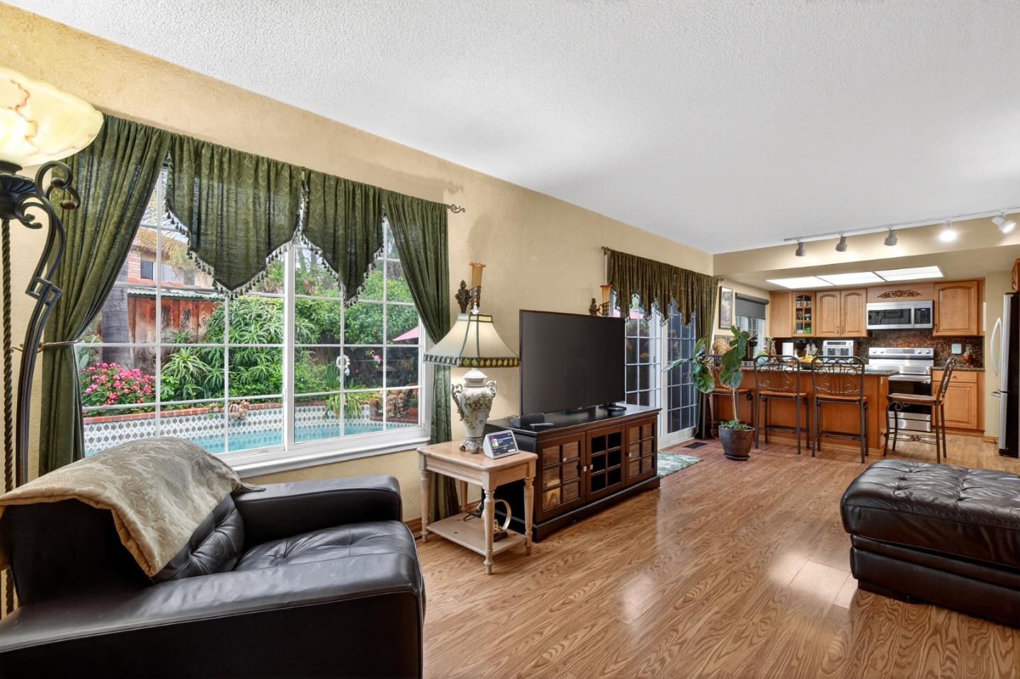 Detail Gallery Image 17 of 34 For 1441 Goldenlake Rd, San Jose,  CA 95131 - 4 Beds | 2/1 Baths