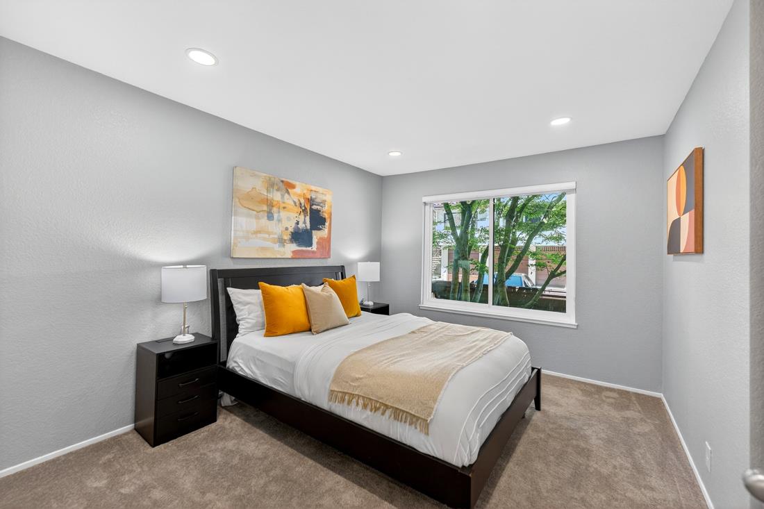 Detail Gallery Image 11 of 25 For 22103 Vista Del Plaza Ln #22,  Hayward,  CA 94541 - 3 Beds | 2 Baths