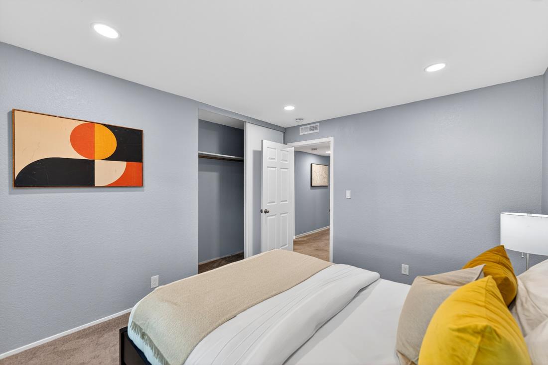 Detail Gallery Image 12 of 25 For 22103 Vista Del Plaza Ln #22,  Hayward,  CA 94541 - 3 Beds | 2 Baths